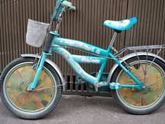 8 to 12 years girls bicycle in new condition