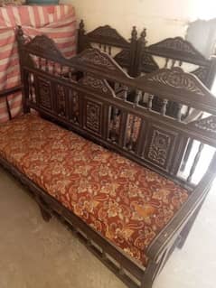antique design sofa set in reasonable price