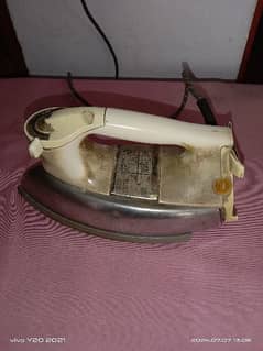 1 Used Iron for sale in good condition