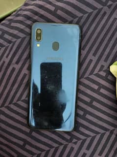 samsung A20 used but in good condition 3/32gb