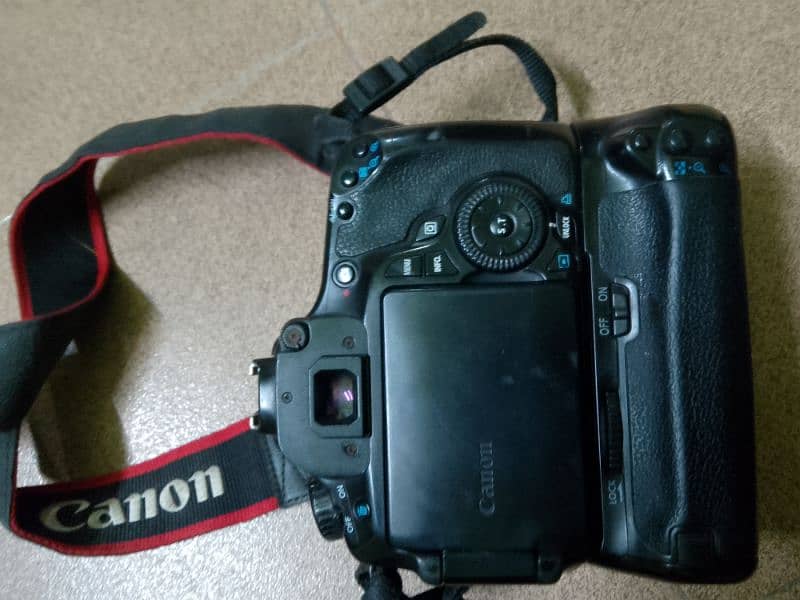 Dslr eos 60 d in new condition 2