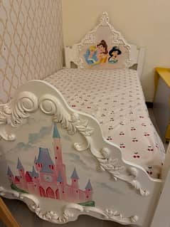 Princess theme single bed