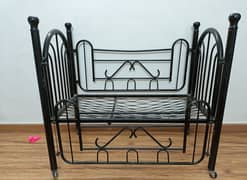 Baby cot for sale on afforadable price