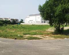 1 Kanal Top Location Plot No- 1337 Block Z Phase 7 DHA Lahore For Urgent Sale
