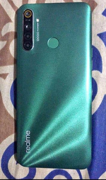 Realme 5i 4/64 GB with charger 0