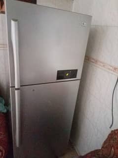 LG refrigerator non froze price 70000 call 03182879403