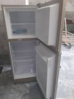 new dawalance small fridge new not used