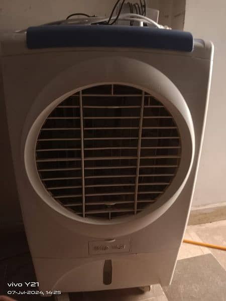 good condition cooler for sale 1