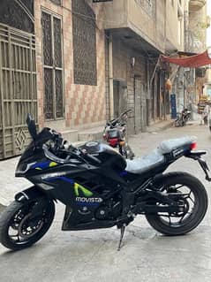 720,000 Kawasaki replica 400cc