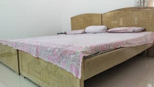 2 Single Beds