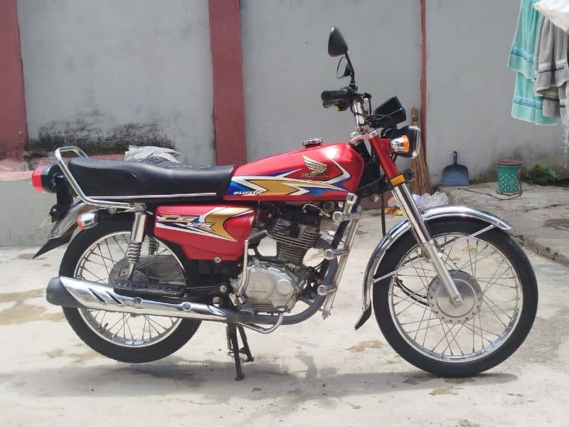 Motor Cycle Honda 125 5