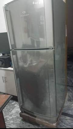 dawlance medium fridge 10/10 genuine condition