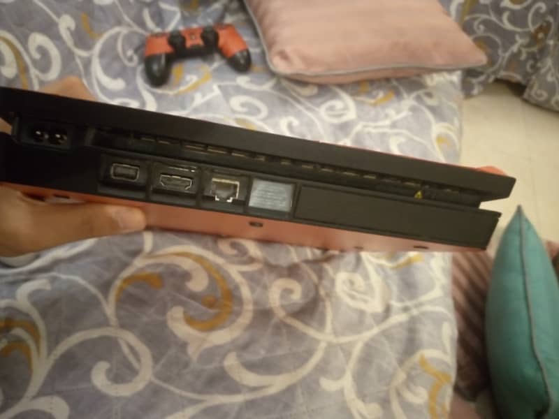 Ps 4 slim 500 gb with 2 controllers and  GTA v cd 0