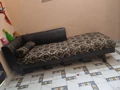 big Diwan sofa use bed Ki tarha bi use ho sekta ha