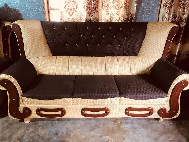 leather sofa 9.5/10 condition 0
