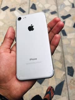 iPhone 7 /128GB/ FOR URGENT SALE NUMBER #03265949331