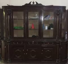 Showcase for urgent sale in very good condition