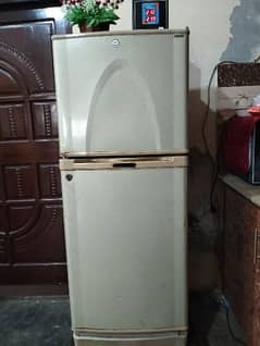 Dawlance Refrigerator medium size for Sale