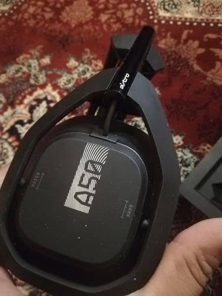 astro a50 gen 4 for ps5,ps4,pc,mac 1