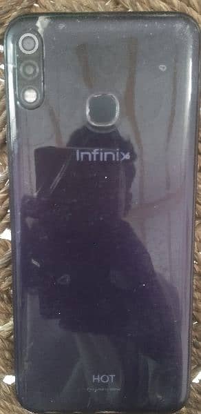 Infinix Hot 8 1