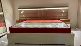 BRAND NEW KING SIZE BED WITH MODERN STYLE WITH Switches and lights