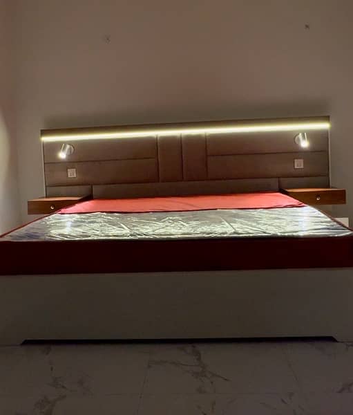 BRAND NEW KING SIZE BED WITH MODERN STYLE WITH Switches and lights 4