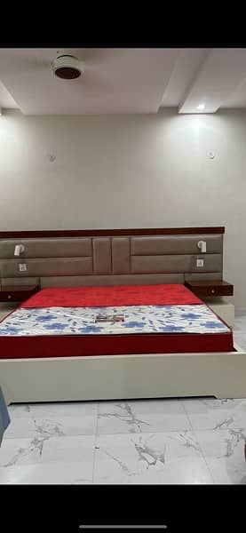 BRAND NEW KING SIZE BED WITH MODERN STYLE WITH Switches and lights 7