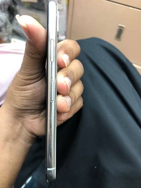 iphone x  64 gb only WhatsApp call 0335/50/64/804 2