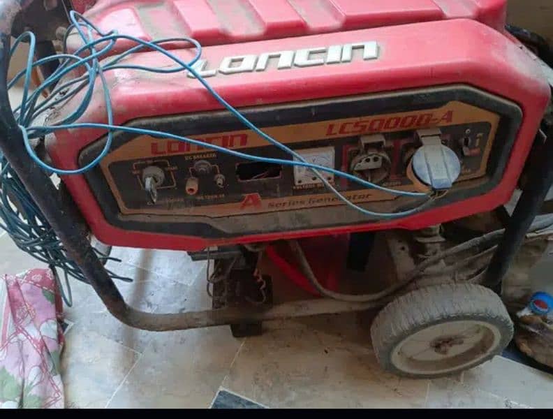 Lincoin generator 3 kVA  for sale in good condition 3