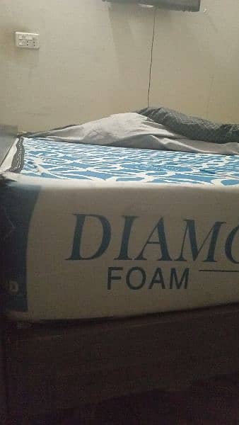8 inchz Diamond foam king size matress 2