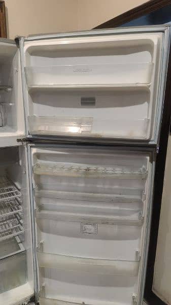 Toshiba full size fridge no Ferost 3