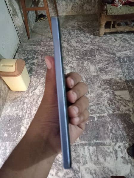 vivo Y17s for sale with full box condition 10 bye 10 warranty 6 months 2