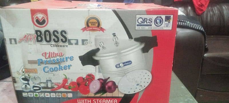 ultra premium pressure cooker/ 1