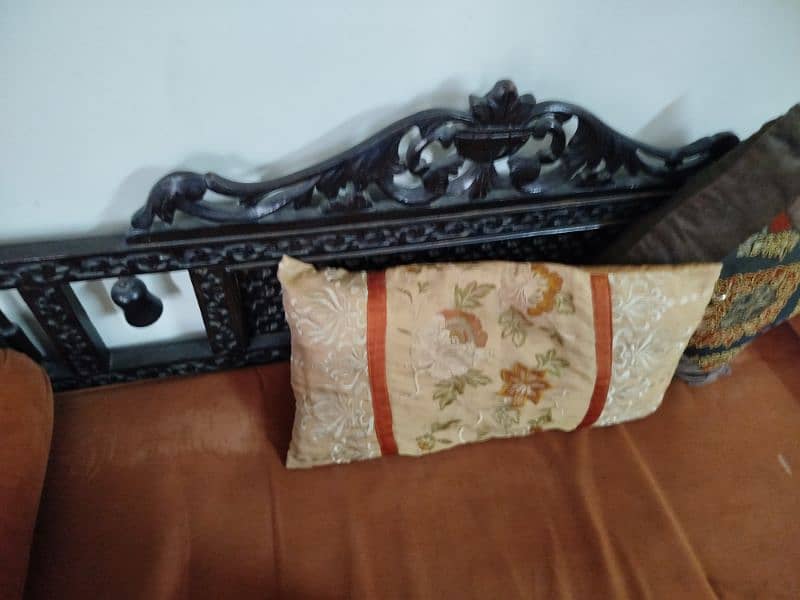 3 Seater Dewaan Sofa With Rust Cushions 2