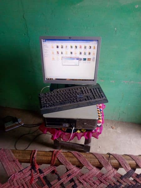 Hp Pc with LCD 03437610352 1