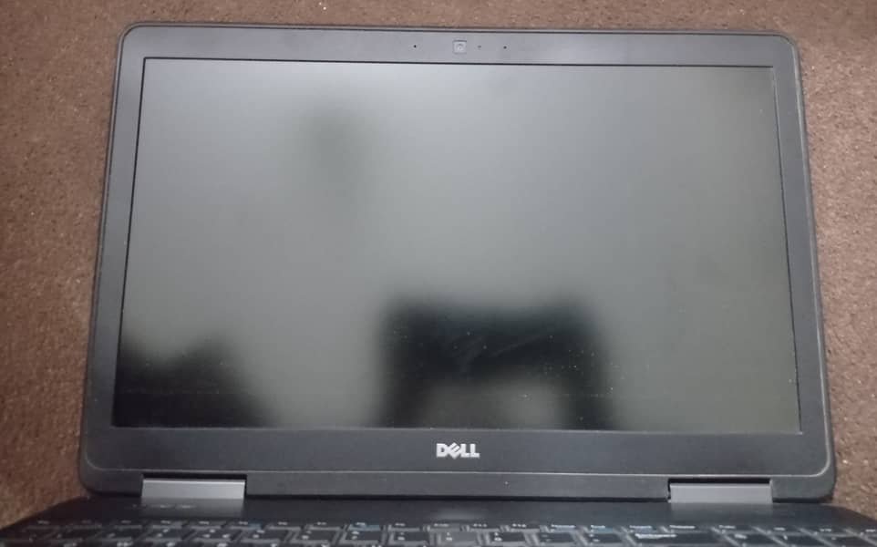 Dell Latitude E5540 1