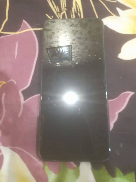 oppo A17 in good condition box and charger available 4