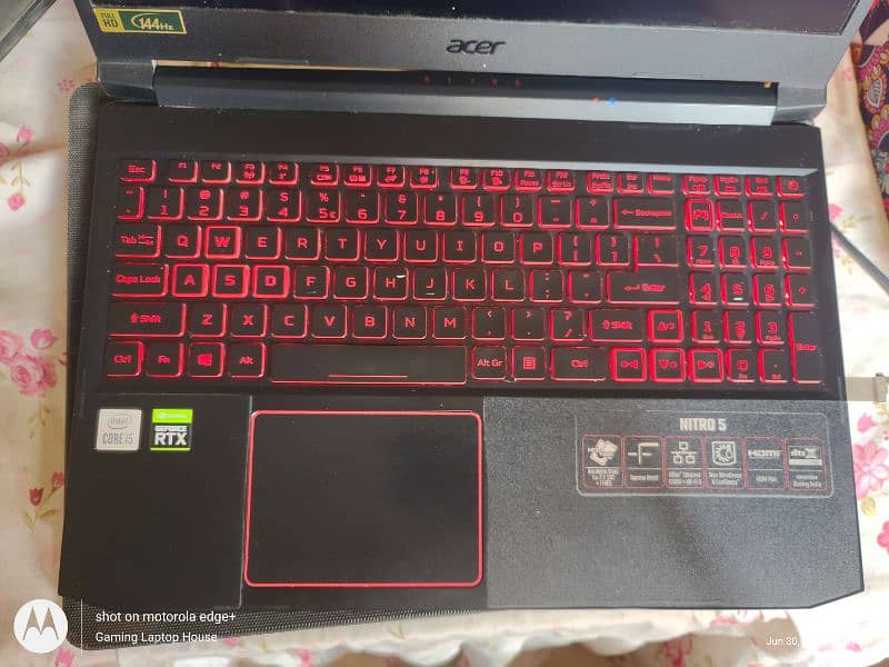 Acer Nitro V - RTX - Gaming Laptop House 4