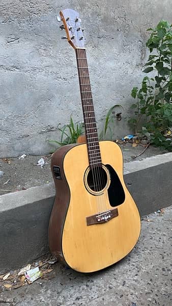 Fender semi acoustic guitar 9