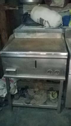 Hot plate & deep fryer 10 by 10 codition