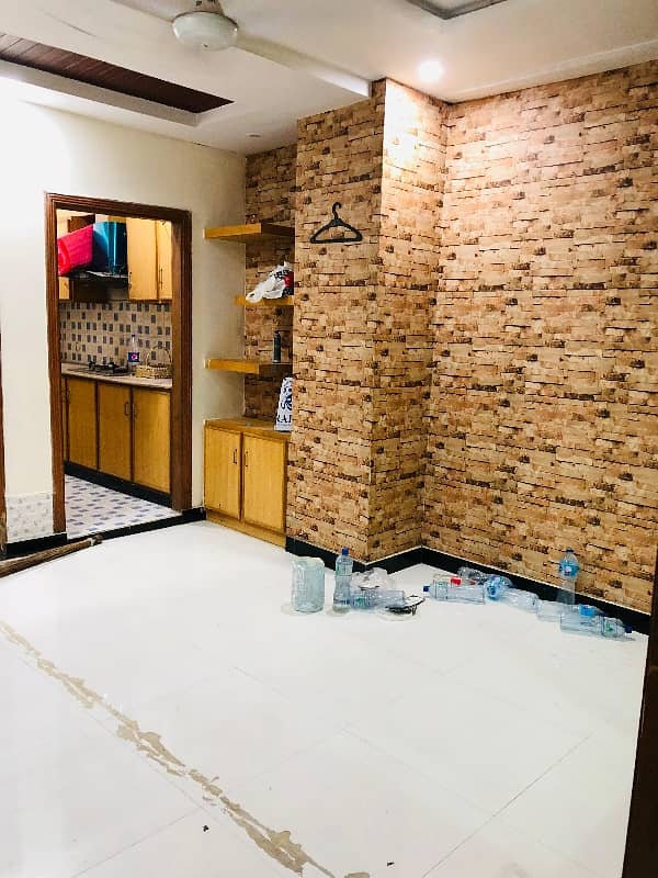 Flat available for rent

1 badroom with attached bath
TV launch
Kitchen
Floor 4
Lift available 
Sq 700
Rent demand 36000

Please contact for more details and other options or visit our 7