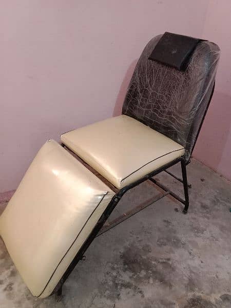 salon chair 1