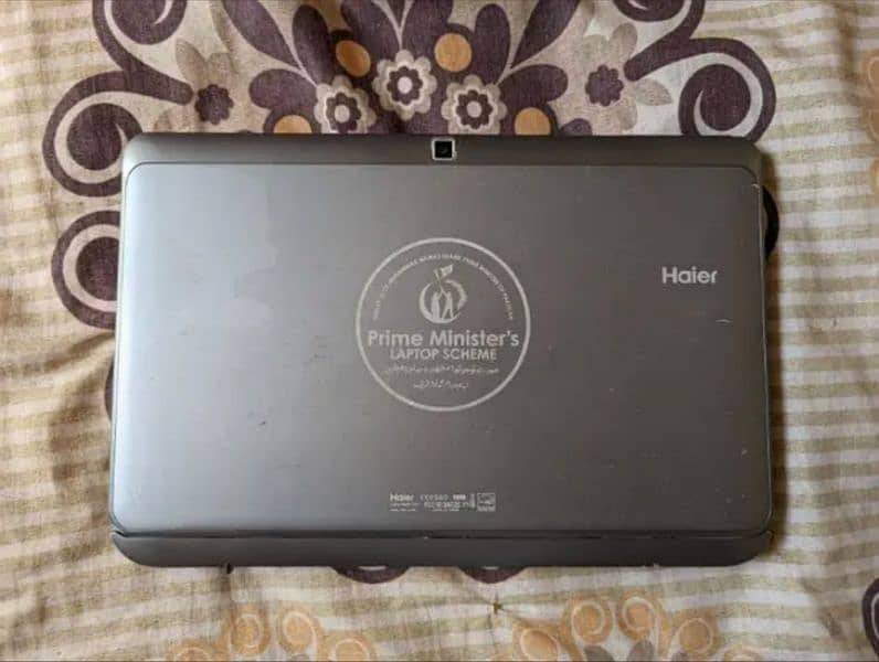 Haier Y11b laptop 1