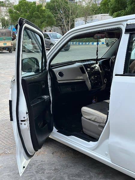 Suzuki Wagon R VXL 2018 White Original 6