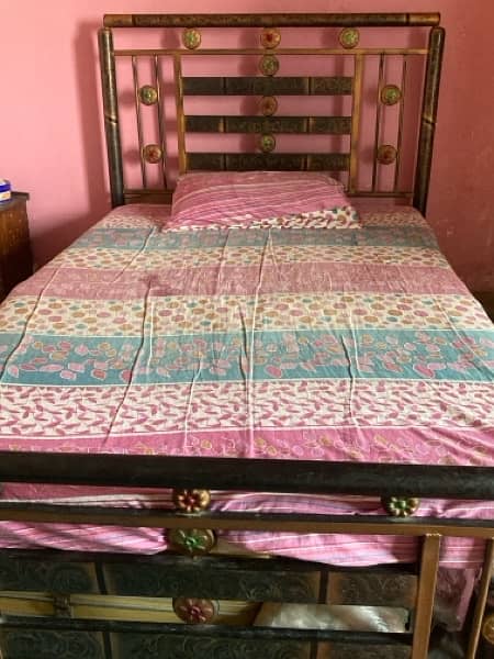 urgently selling iron bed 2