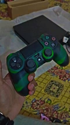 Play Station 4 (Slim)