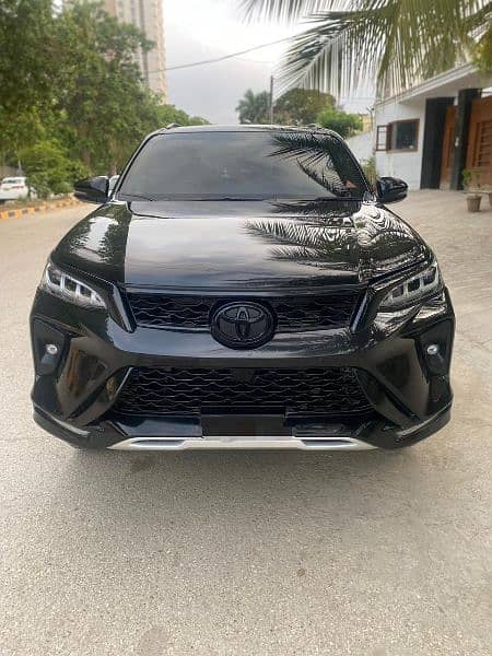 Toyota Fortuner Legender 2023 0