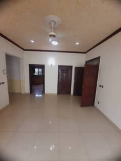 4 Bed Upper Portion Separate Gate, 22 Marla In DHA Phase 4 For Rent