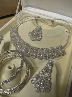 Jewellery set for bridal or formals