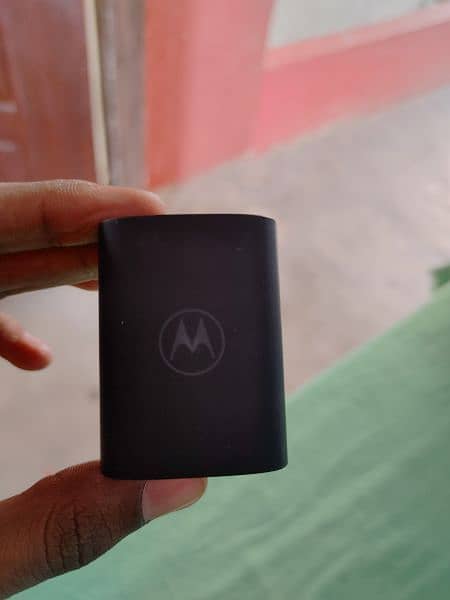 Motorola turbo fast charger 3